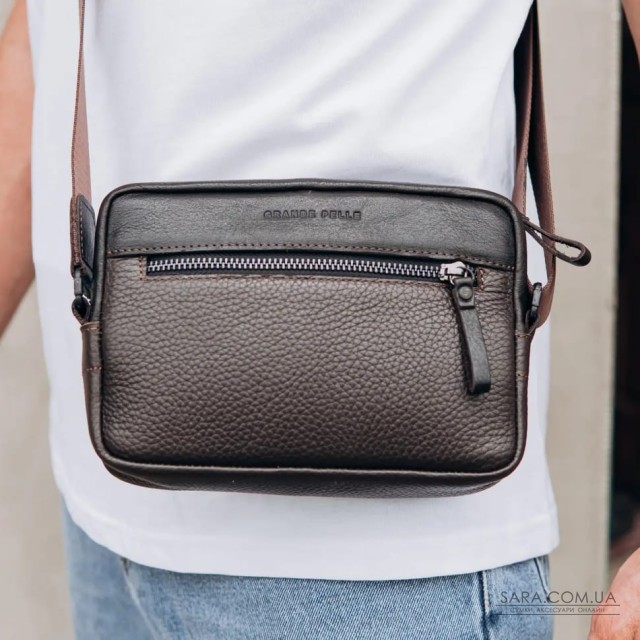Сумка через плече компактна вертикальна Grande Pelle 736720 Urban Classic Сумка через плече компактна вертикальна Grande Pelle 736720 Urban Classic