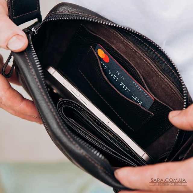 Сумка через плече компактна вертикальна Grande Pelle 736720 Urban Classic Сумка через плече компактна вертикальна Grande Pelle 736720 Urban Classic