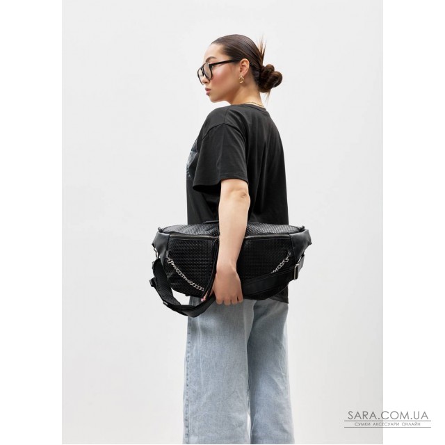 Жіноча чорна шкіряна cумка-бананка під ноутбук Sambag Urban Laptop Жіноча чорна шкіряна cумка-бананка під ноутбук Sambag Urban Laptop